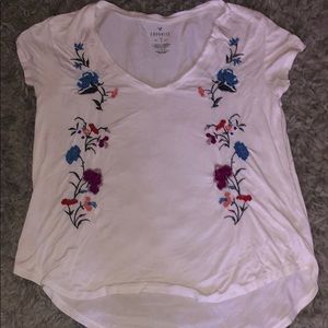 American eagle white t-shirt